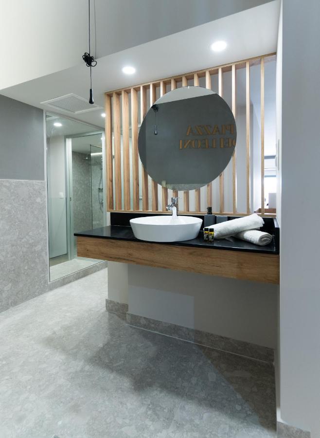 Jacuzzi Suite Piazza Dei Leoni Iraklio Exterior foto